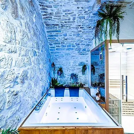 Il Piccolo Borgo Santeramo in Colle